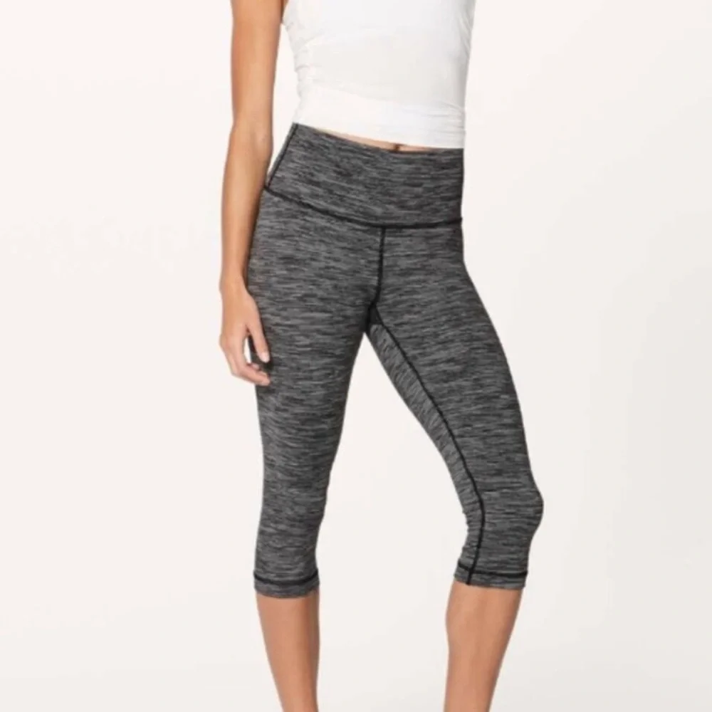 Lululemon Wunder Under Hi-Rise 1/2 Tight (Luxtreme 15”) Wee Are From Space Blk 6